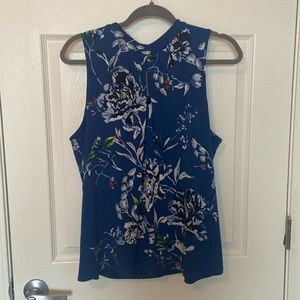 White House Black Market Blue Floral Keyhole Blouse Size L